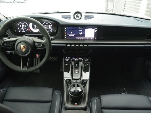 Certified 2026 Porsche 911 Targa 4 GTS AWD/4WD image 12