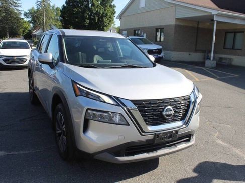 Used 2024 Chevrolet Equinox LT image 6