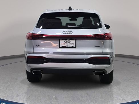 Certified 2025 Audi Q5 2.0T Premium Plus w/ Premium Plus image 7