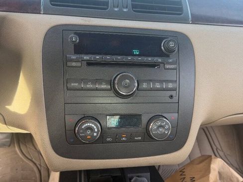 Used 2008 Buick Lucerne CXL w/ Ultra Confidence Package FWD image 8