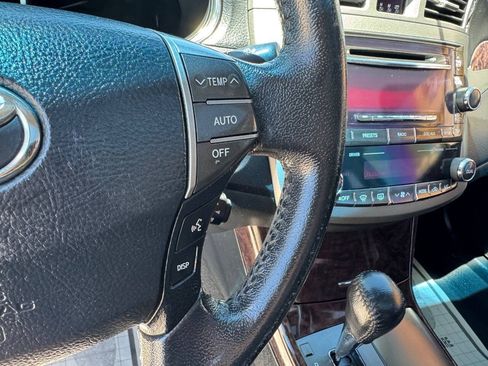 Used 2012 Toyota Avalon FWD image 15