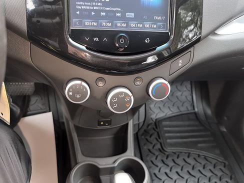 Used 2014 Chevrolet Spark LT FWD image 17