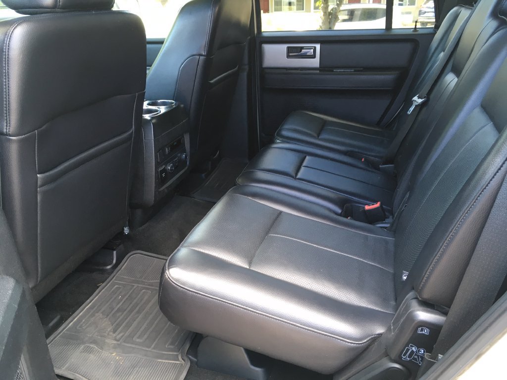 Used 2017 Ford Expedition Limited w/ Equipment Group 301A AWD/4WD image 29