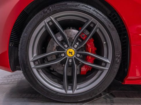 Used 2018 Ferrari 488 GTB RWD image 22