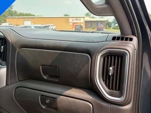 Used 2020 Chevrolet Silverado 1500 LT Trail Boss AWD/4WD image 32