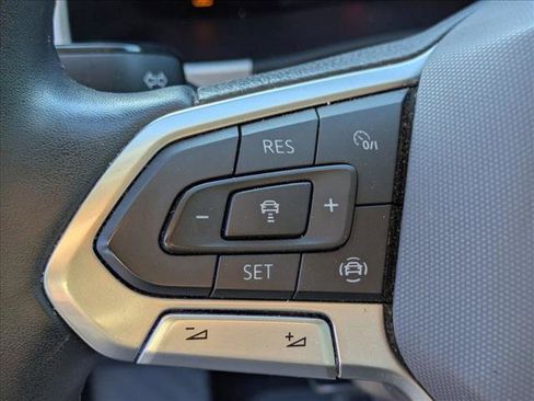 Used 2022 Volkswagen Atlas SE FWD image 12