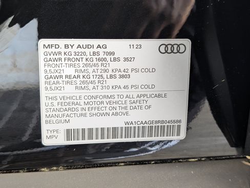 Used 2024 Audi Q8 e-tron Premium Plus w/ Premium Plus Package AWD/4WD image 41