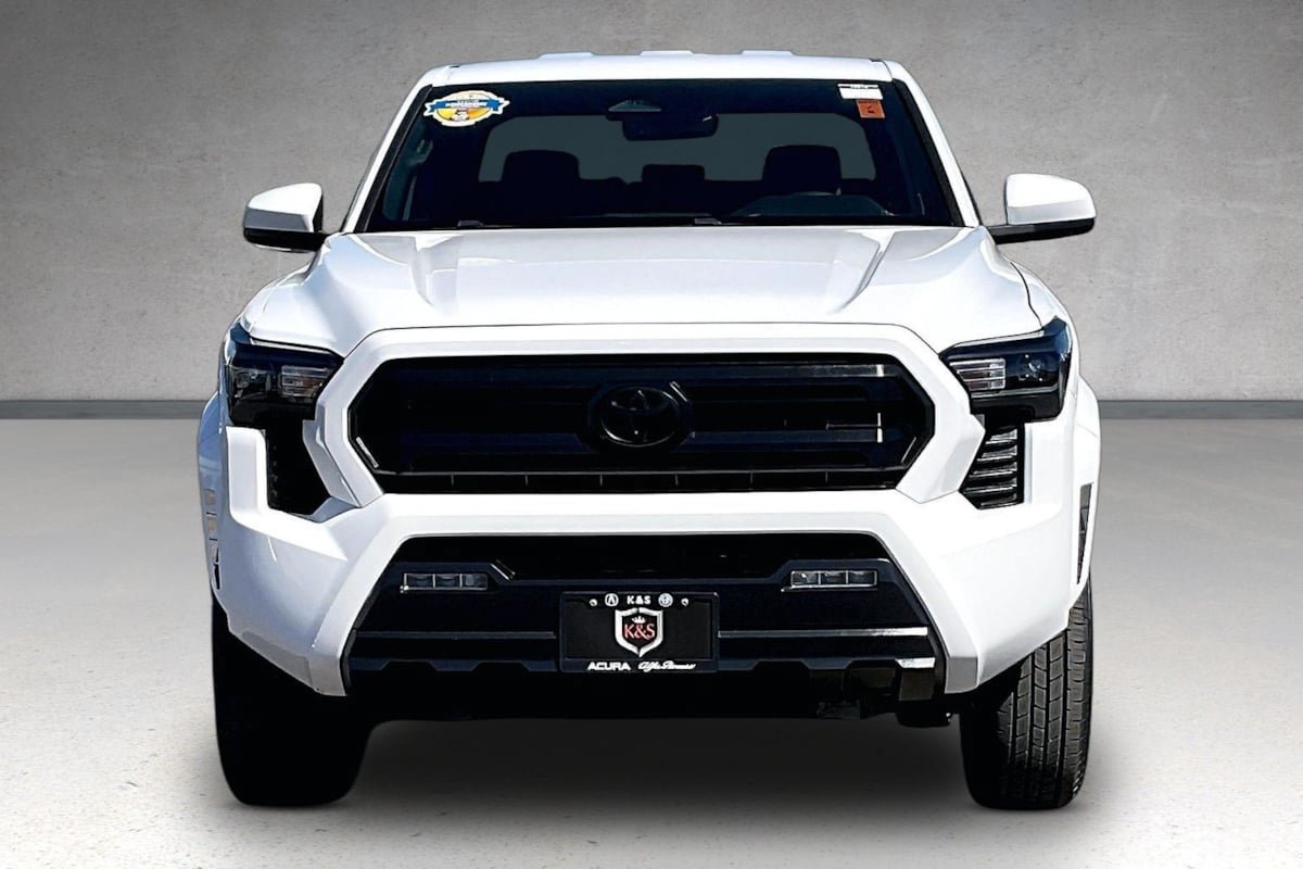 Used 2024 Toyota Tacoma SR5 RWD image 3