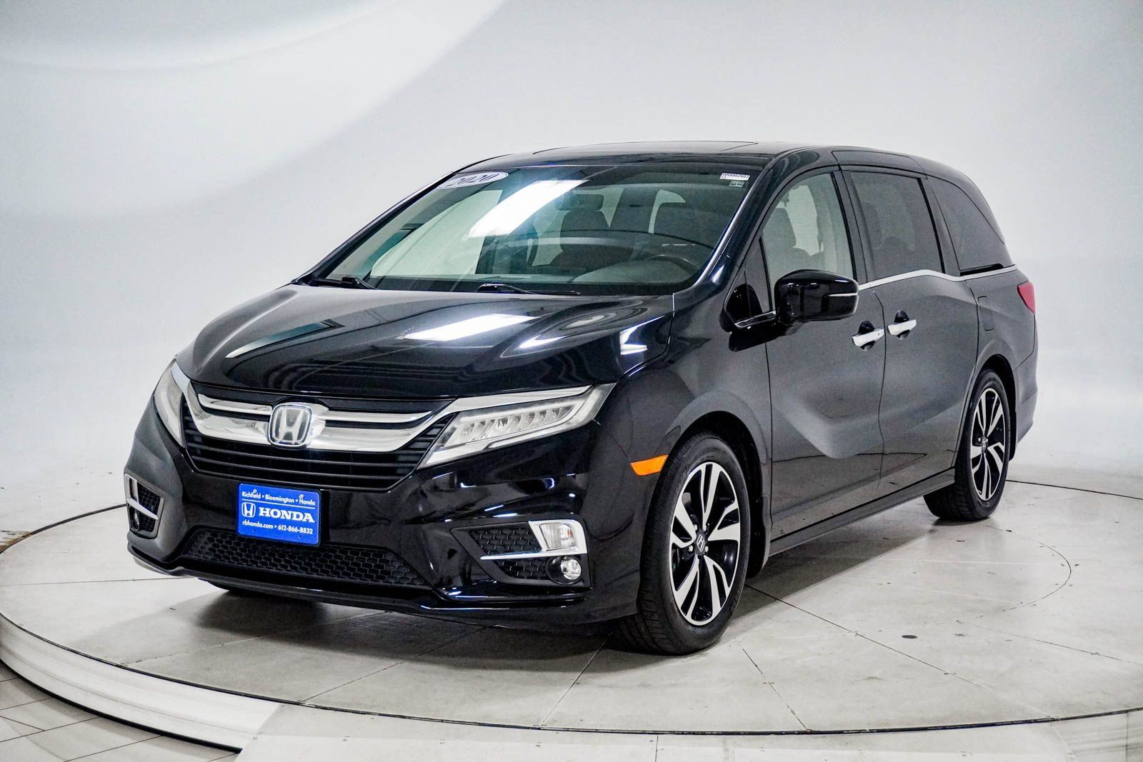 Used 2020 Honda Odyssey Elite image 3