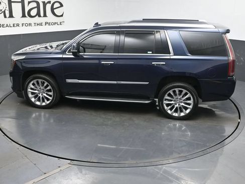 Used 2020 Cadillac Escalade Luxury AWD/4WD image 44