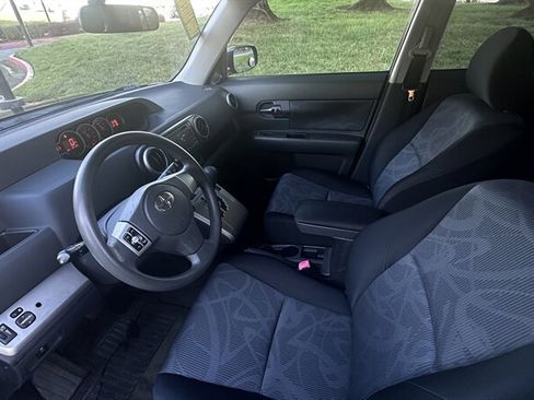 Used 2012 Scion xB image 9