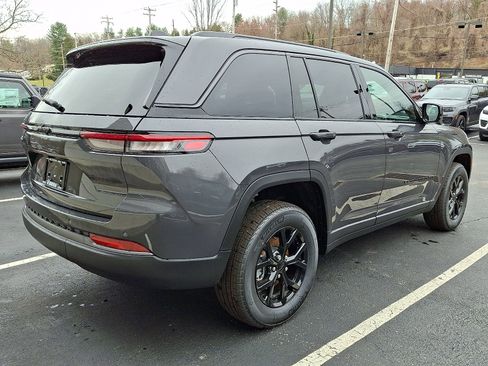 New 2026 Jeep Grand Cherokee Altitude AWD/4WD image 3