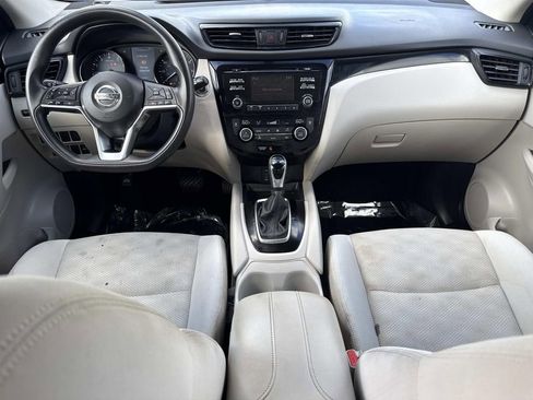 Certified 2018 Nissan Rogue Sport SV image 16