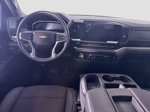Used 2024 Chevrolet Silverado 1500 LT AWD/4WD image 2