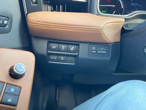 Used 2019 Toyota Avalon Limited w/ All Weather Liner Package image 24