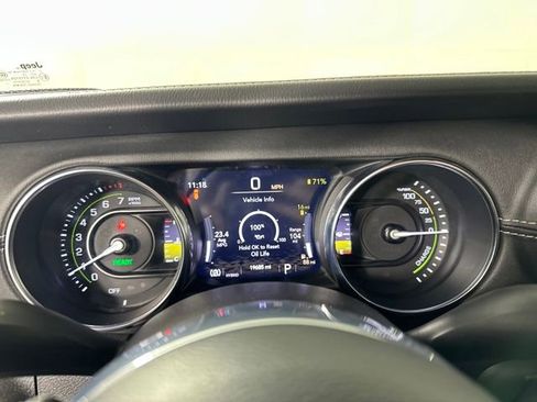 Used 2023 Jeep Wrangler Unlimited Sahara w/ Cold Weather Group image 17