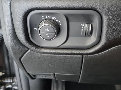 New 2026 RAM 2500 Big Horn AWD/4WD image 25