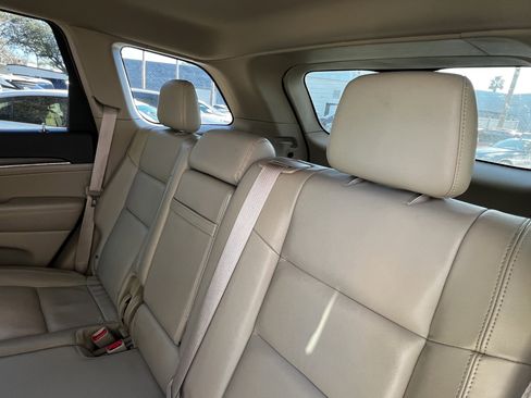 Used 2018 Jeep Grand Cherokee Limited image 33