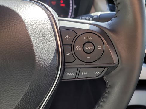 Used 2026 Toyota Corolla SE image 28