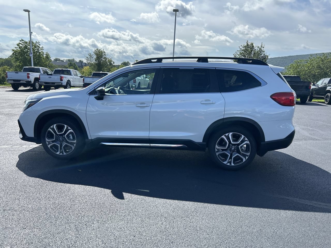 Used 2026 Subaru Ascent Limited AWD/4WD image 4
