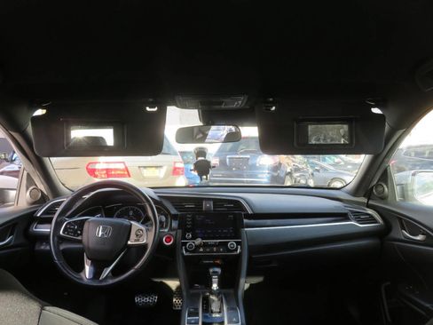Used 2019 Honda Civic Sport image 12