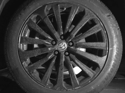 Used 2025 Toyota Highlander XSE image 9