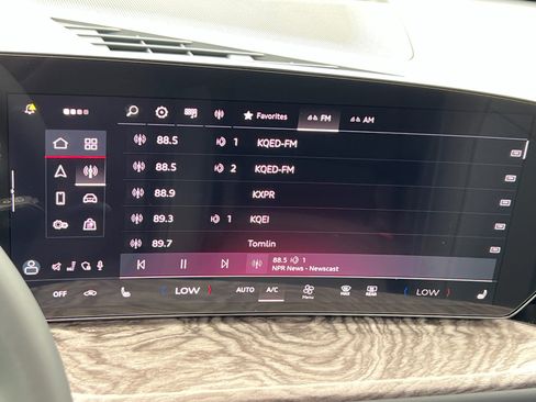 New 2025 Audi Q5 Premium Plus image 17