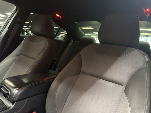 Used 2018 Dodge Charger SXT w/ Blacktop Package RWD image 14