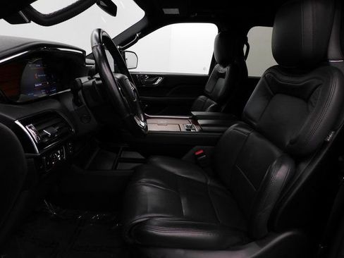 Used 2023 Lincoln Navigator Reserve image 24