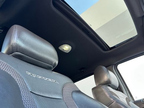 Used 2012 Ford F150 Raptor w/ Raptor Luxury Pkg image 19