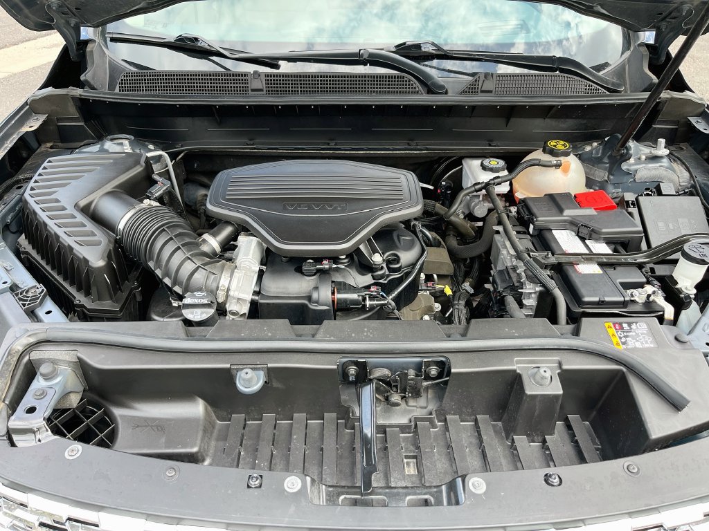 Used 2023 GMC Acadia Denali w/ Denali Ultimate Package FWD image 33