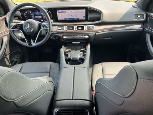 Used 2025 Mercedes-Benz GLE 350 4MATIC image 13