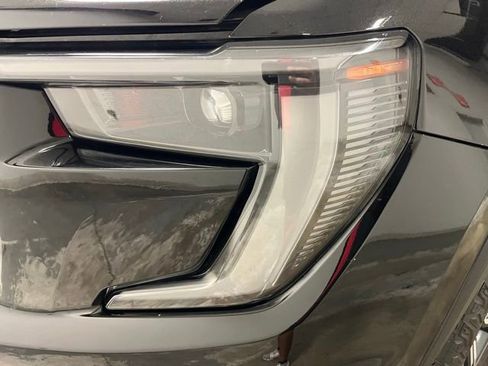 Used 2024 GMC Acadia AT4 w/ Luxury Package AWD/4WD image 13