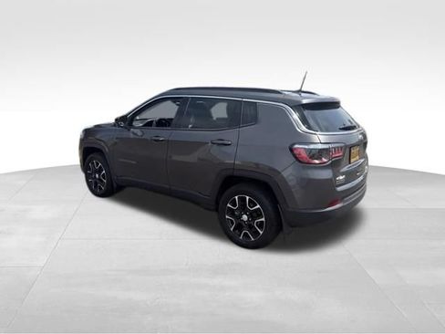 Used 2022 Jeep Compass Latitude w/ Convenience Group AWD/4WD image 9