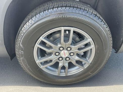 New 2025 GMC Acadia Elevation image 9