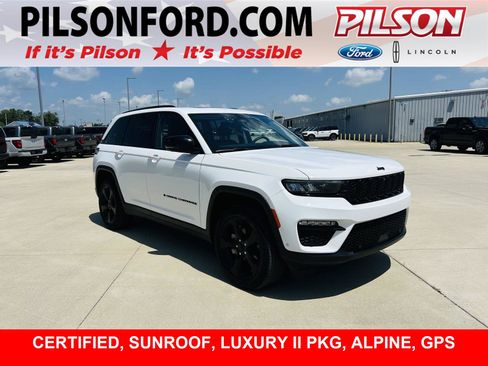 Used 2023 Jeep Grand Cherokee Limited w/ Luxury Tech Group II AWD/4WD image 1