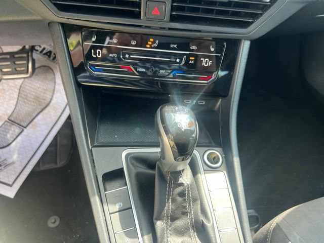 Used 2025 Volkswagen Jetta Sport FWD image 9