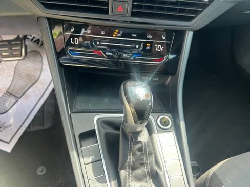 Used 2025 Volkswagen Jetta Sport FWD image 9