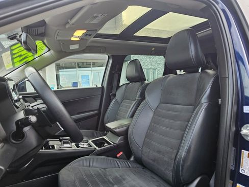 Used 2023 Mitsubishi Outlander SE image 18