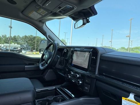 New 2026 Ford F250 Lariat w/ Black Appearance Package AWD/4WD image 14