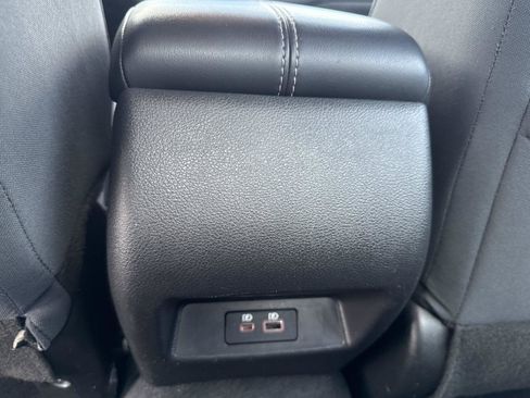 Used 2025 Nissan Altima 2.5 SV FWD image 31
