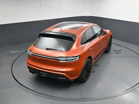 Certified 2022 Porsche Macan GTS image 37