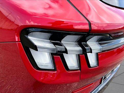 Used 2021 Ford Mustang Mach-E Premium AWD/4WD image 27