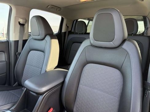 Used 2016 Chevrolet Colorado Z71 image 11