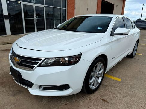 Used 2017 Chevrolet Impala LT image 2