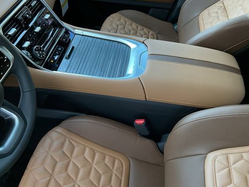 New 2026 Nissan Armada Platinum Reserve image 50