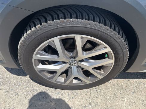 Used 2019 Volkswagen Golf Alltrack SE AWD/4WD image 6