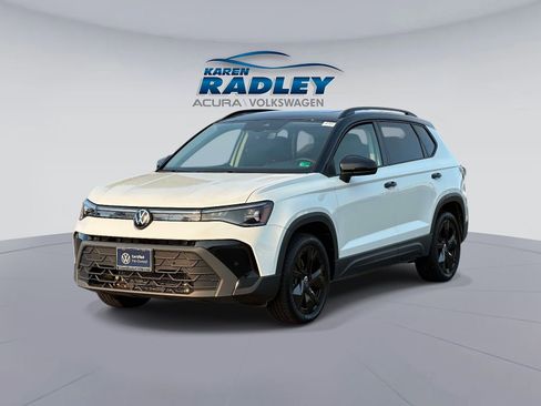 Used 2025 Volkswagen Taos SE FWD image 5