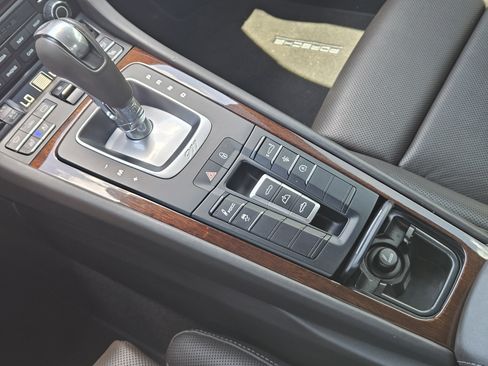 Certified 2017 Porsche 911 Turbo S AWD/4WD image 21