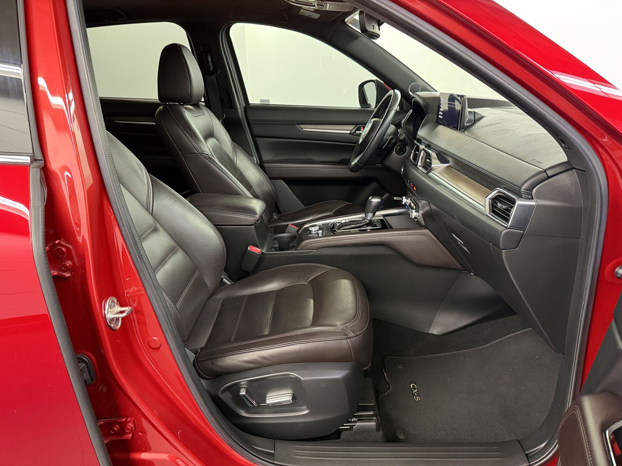 Used 2021 MAZDA CX-5 Signature AWD/4WD image 25